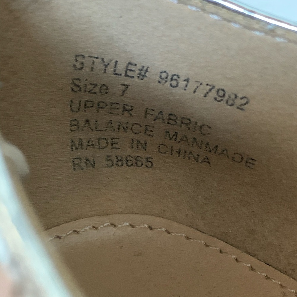 Silver shoes - Picture 4 of 4